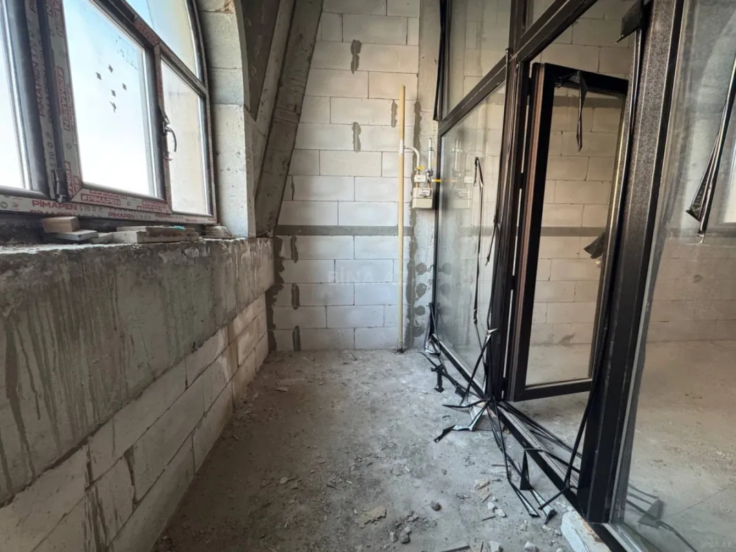 Satılır 1 otaqlı mənzil 102 m²