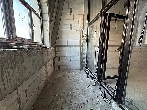 Satılır 1 otaqlı mənzil 102 m²