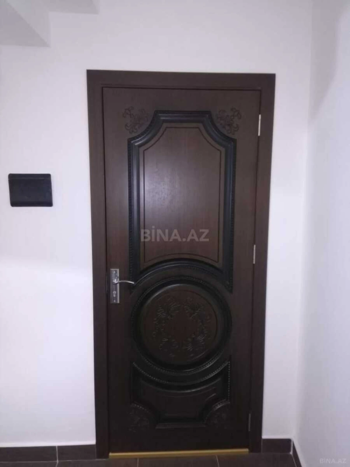 Satılır 9 otaqlı həyət evi 250 m²