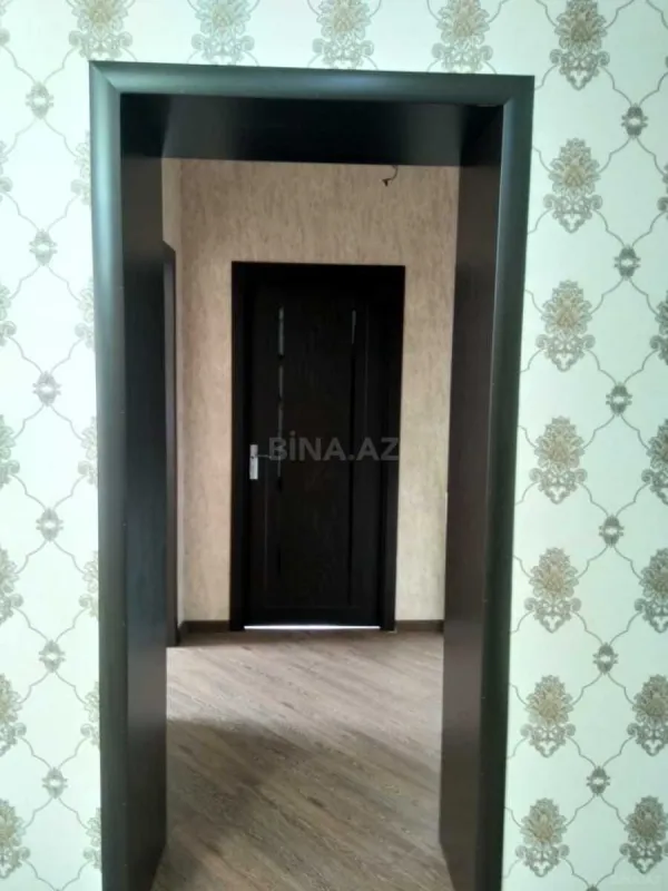 Satılır 9 otaqlı həyət evi 250 m²