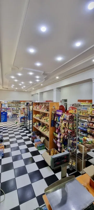 Satılır obyekt 230 m²