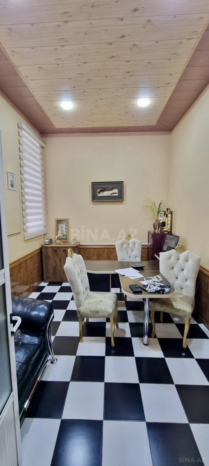 Satılır obyekt 230 m²