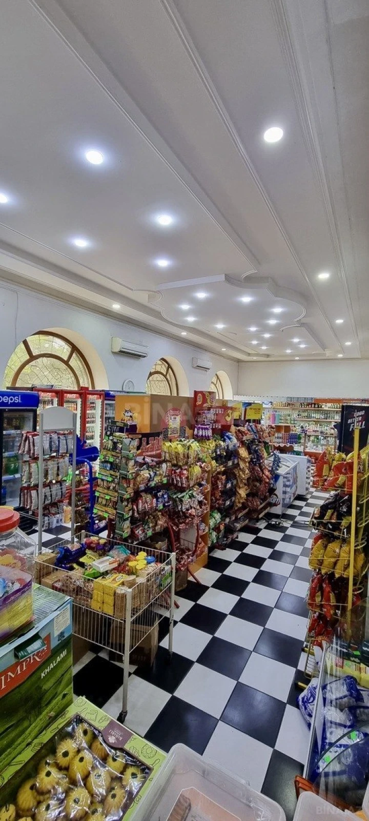 Satılır obyekt 230 m²