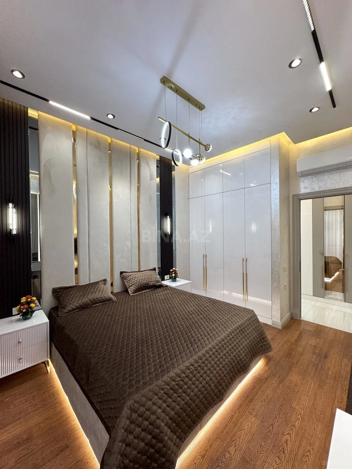 Satılır 2 otaqlı mənzil 90 m²