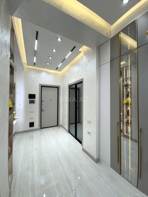 Satılır 2 otaqlı mənzil 90 m²