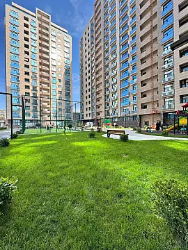 Satılır 2 otaqlı mənzil 90 m²