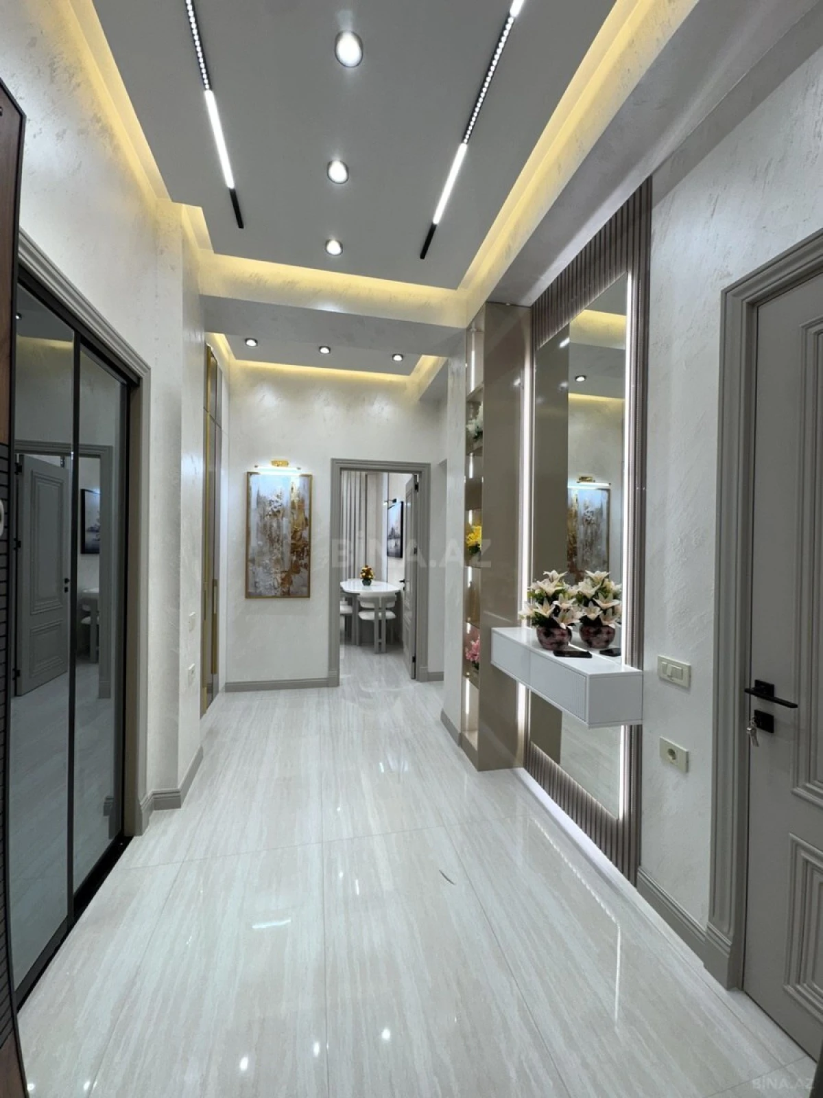 Satılır 2 otaqlı mənzil 90 m²