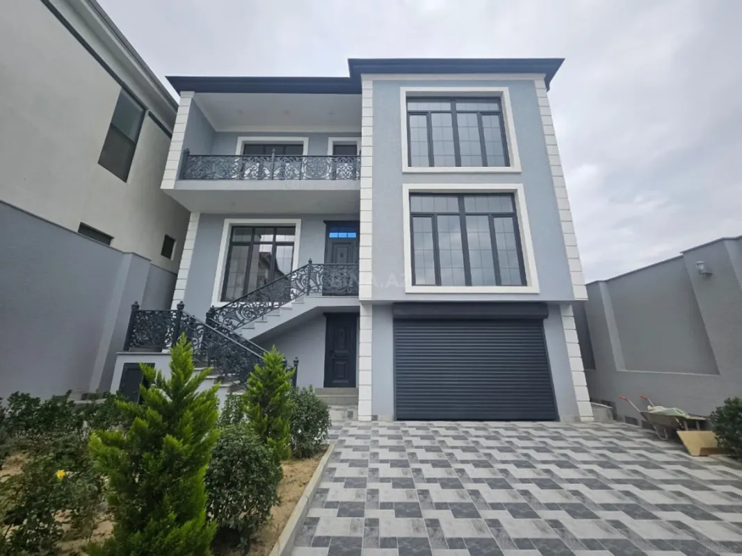Satılır 4 otaqlı həyət evi 300 m²