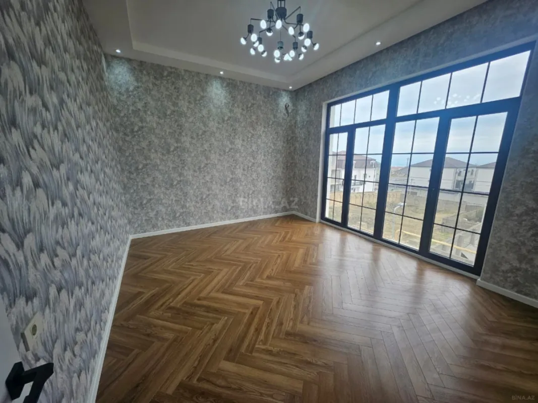 Satılır 4 otaqlı həyət evi 300 m²