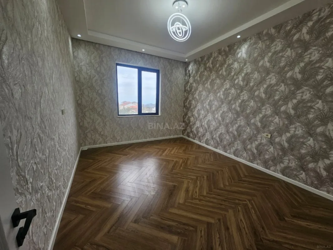 Satılır 4 otaqlı həyət evi 300 m²