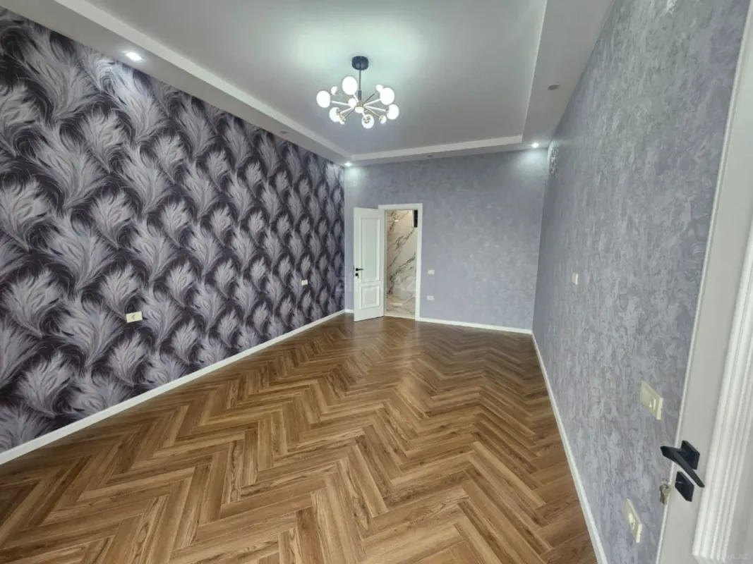 Satılır 4 otaqlı həyət evi 300 m²