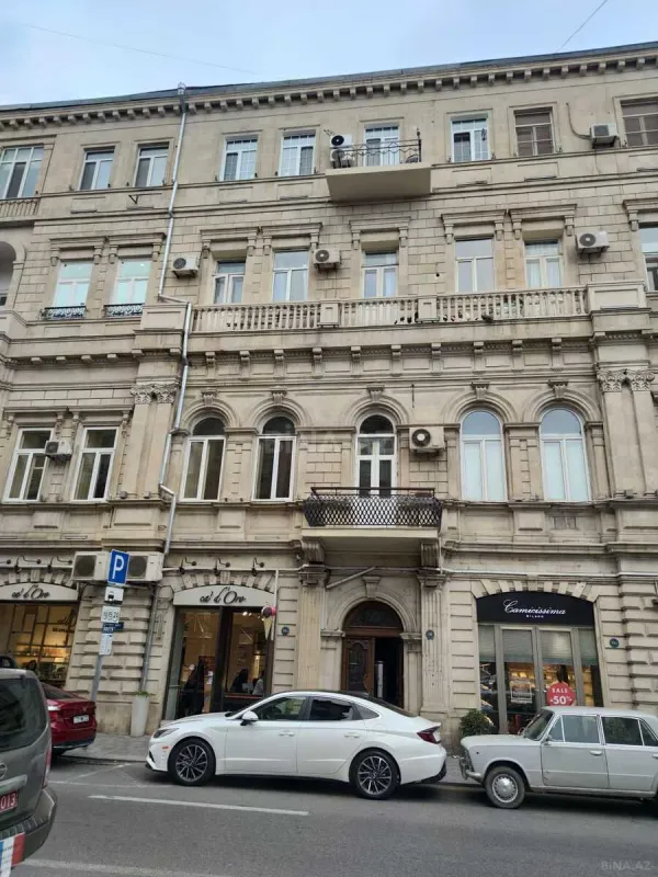 Kirayə verilir 3 otaqlı mənzil 110 m²