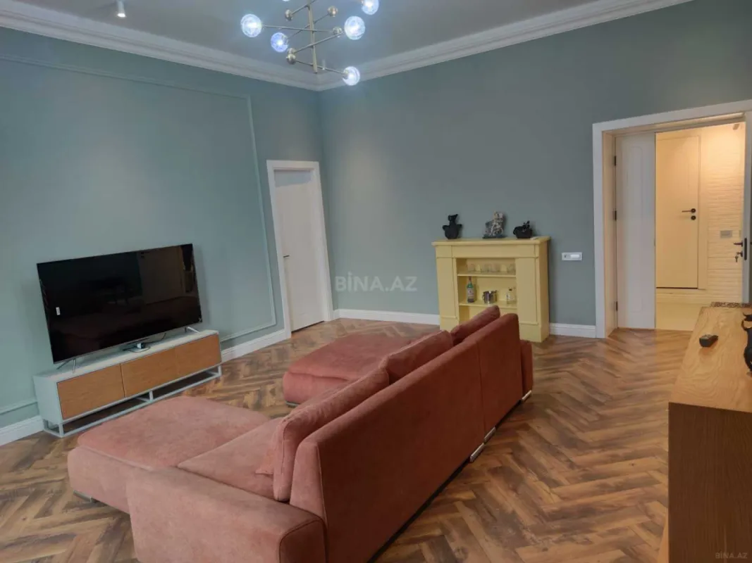 Kirayə verilir 3 otaqlı mənzil 110 m²