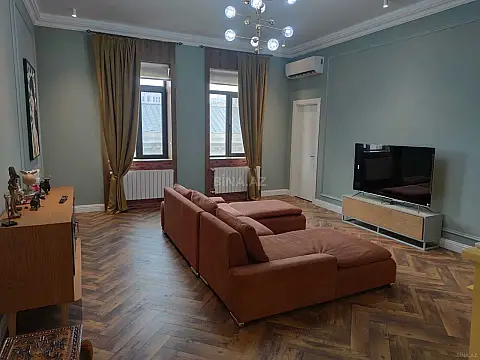 Kirayə verilir 3 otaqlı mənzil 110 m² — Bakı, Sahil qəs. 3 otaq 110.00 m²