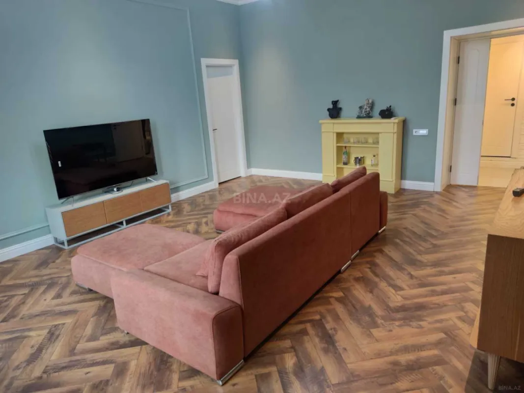 Kirayə verilir 3 otaqlı mənzil 110 m²