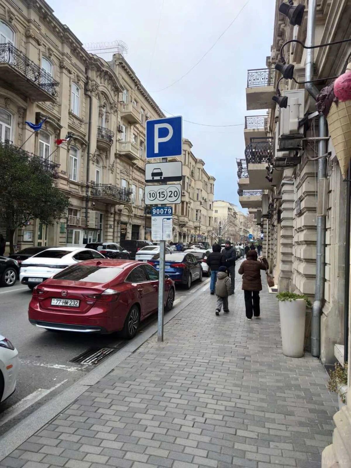 Kirayə verilir 3 otaqlı mənzil 110 m²