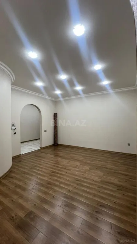 Satılır 3 otaqlı mənzil 114 m²