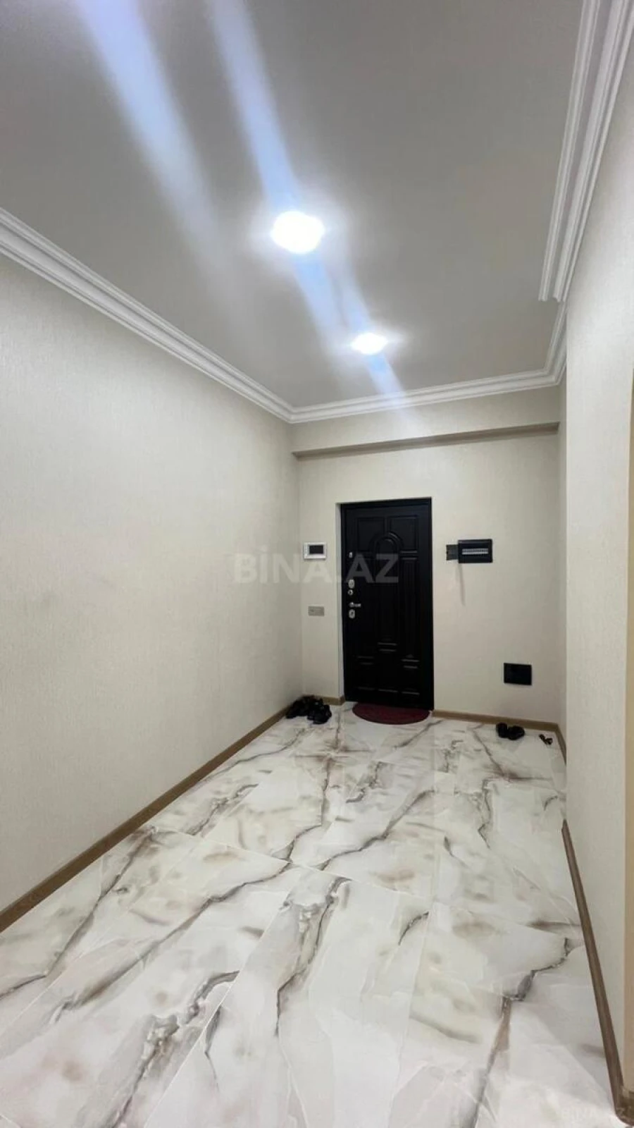 Satılır 3 otaqlı mənzil 114 m²