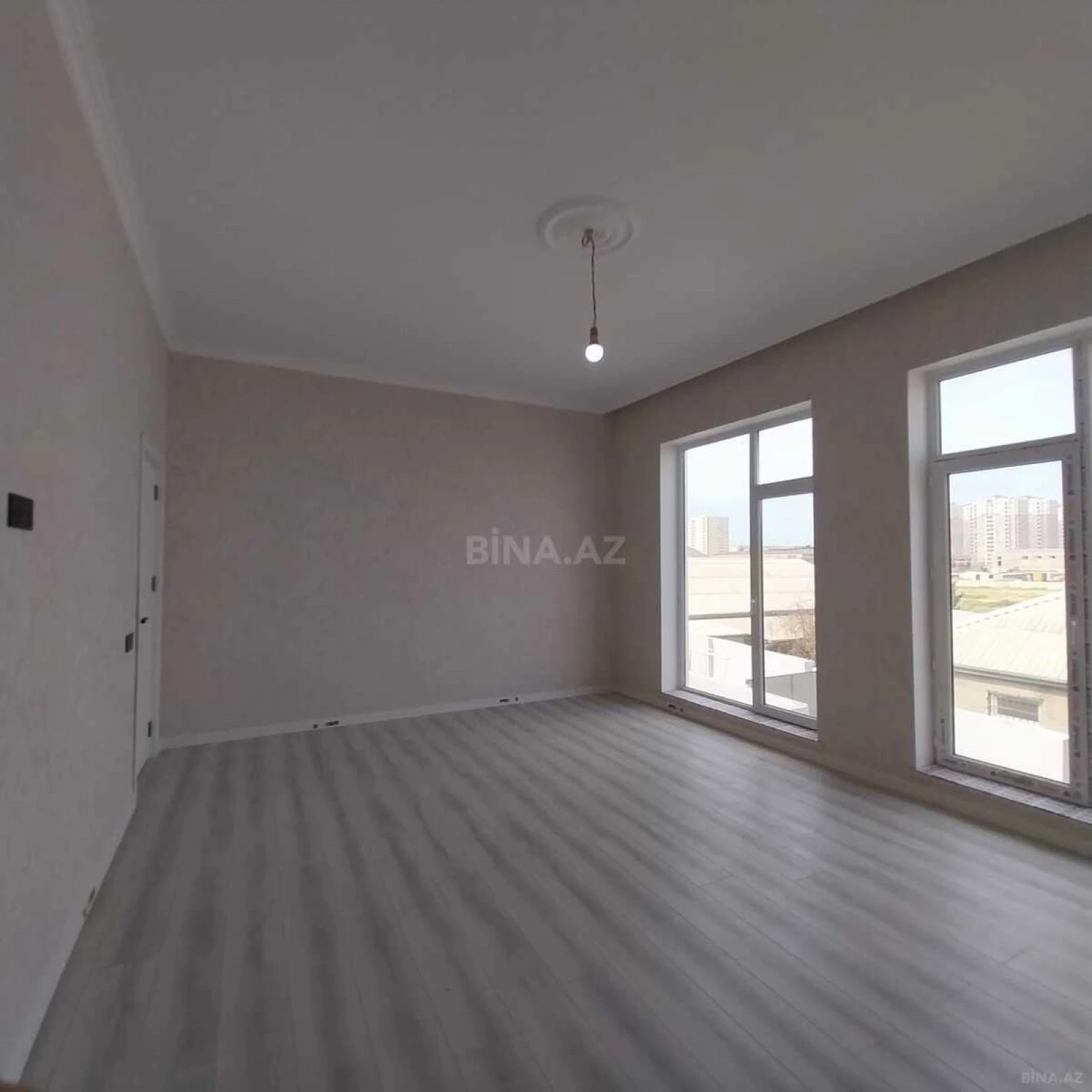 Satılır 5 otaqlı həyət evi 150 m²