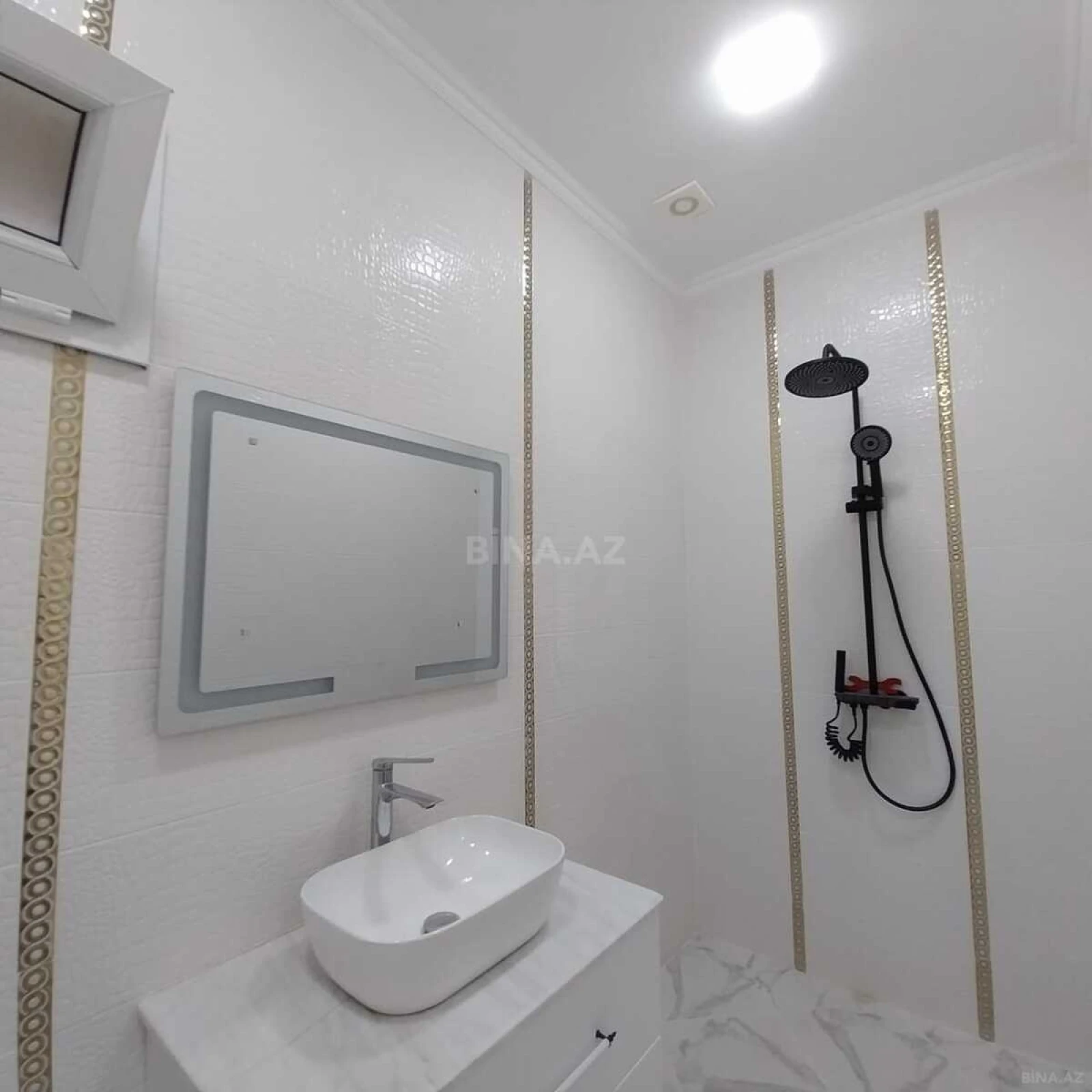 Satılır 5 otaqlı həyət evi 150 m²