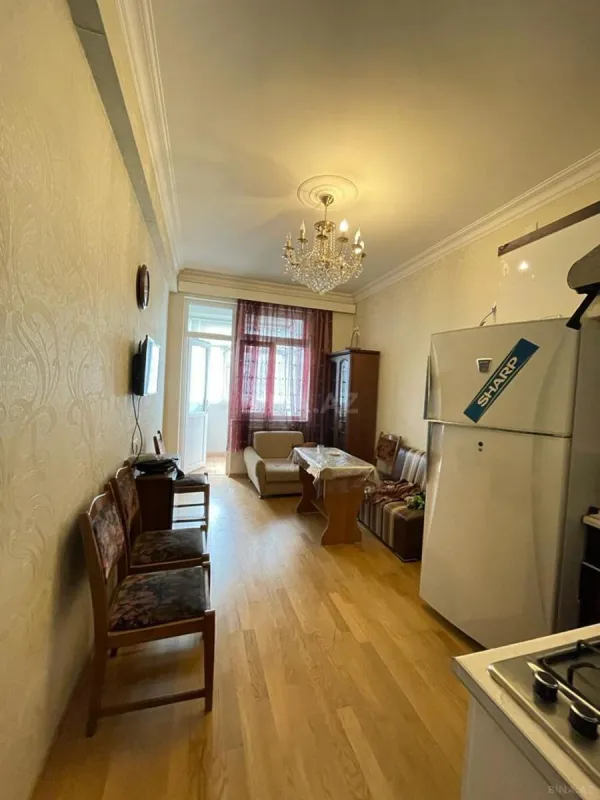 Satılır 2 otaqlı mənzil 67 m²