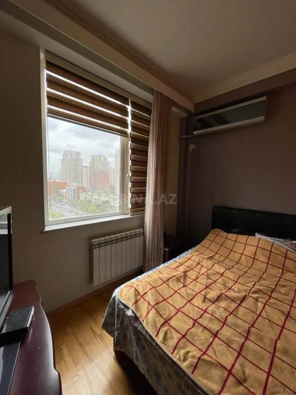 Satılır 2 otaqlı mənzil 67 m²