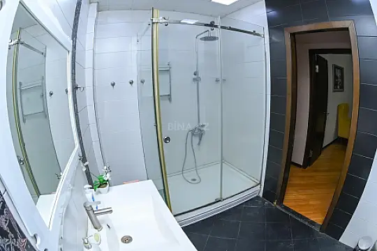 Satılır 2 otaqlı mənzil 92 m²