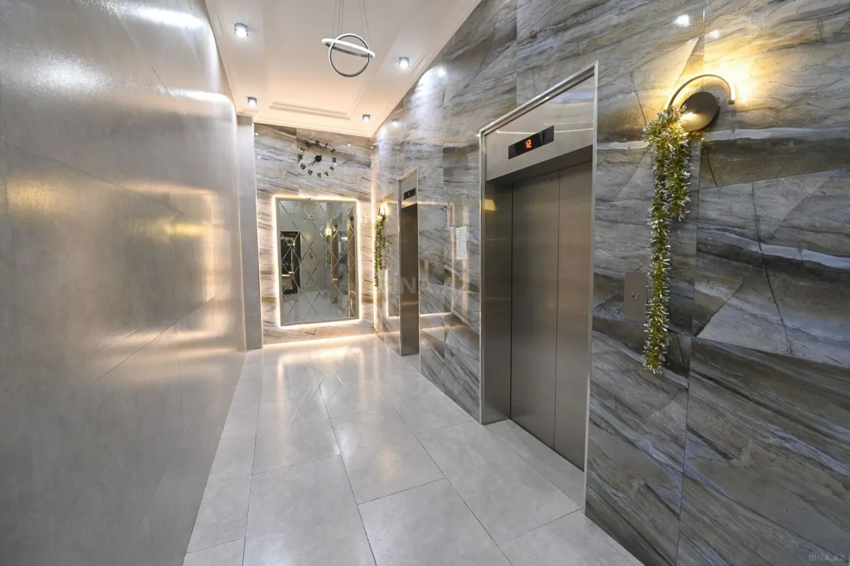 Satılır 2 otaqlı mənzil 92 m²