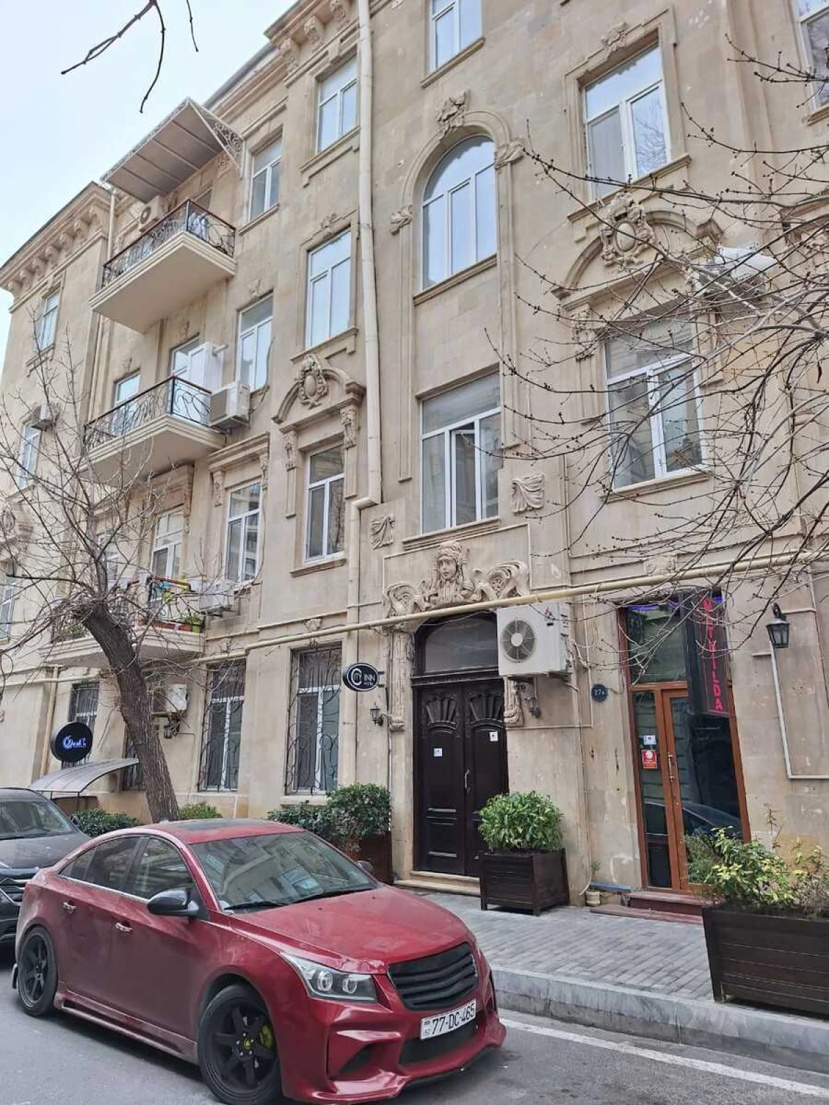 Kirayə verilir 2 otaqlı mənzil 80 m²