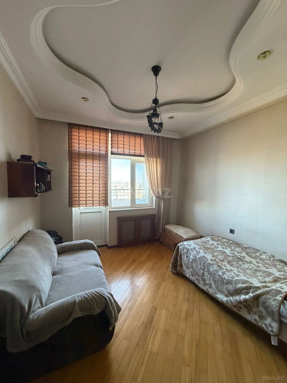 Satılır 4 otaqlı mənzil 165 m²