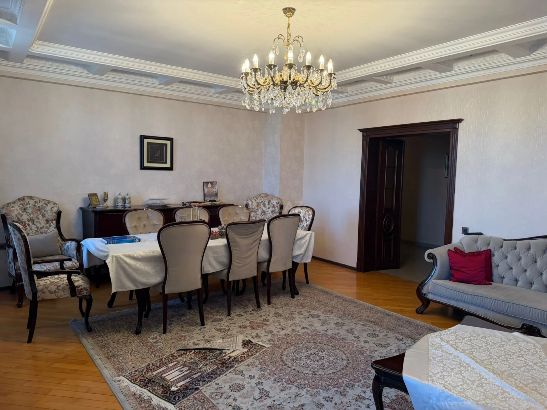 Satılır 4 otaqlı mənzil 165 m²