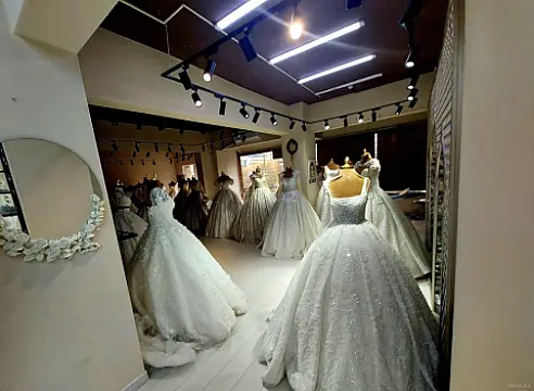 Satılır obyekt 240 m²