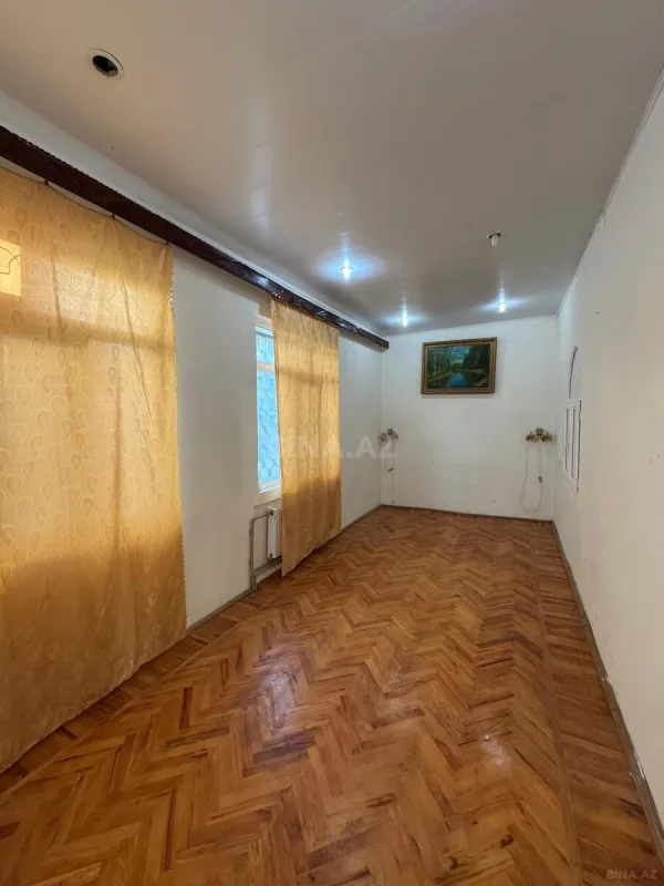 Satılır 6 otaqlı həyət evi 610 m²
