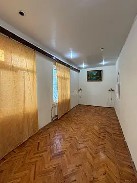 Satılır 6 otaqlı həyət evi 610 m²
