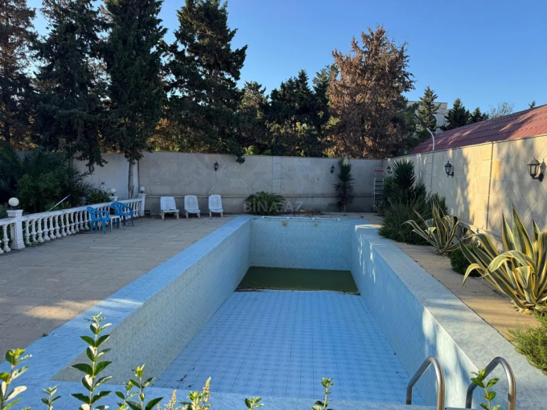 Satılır 6 otaqlı həyət evi 610 m²