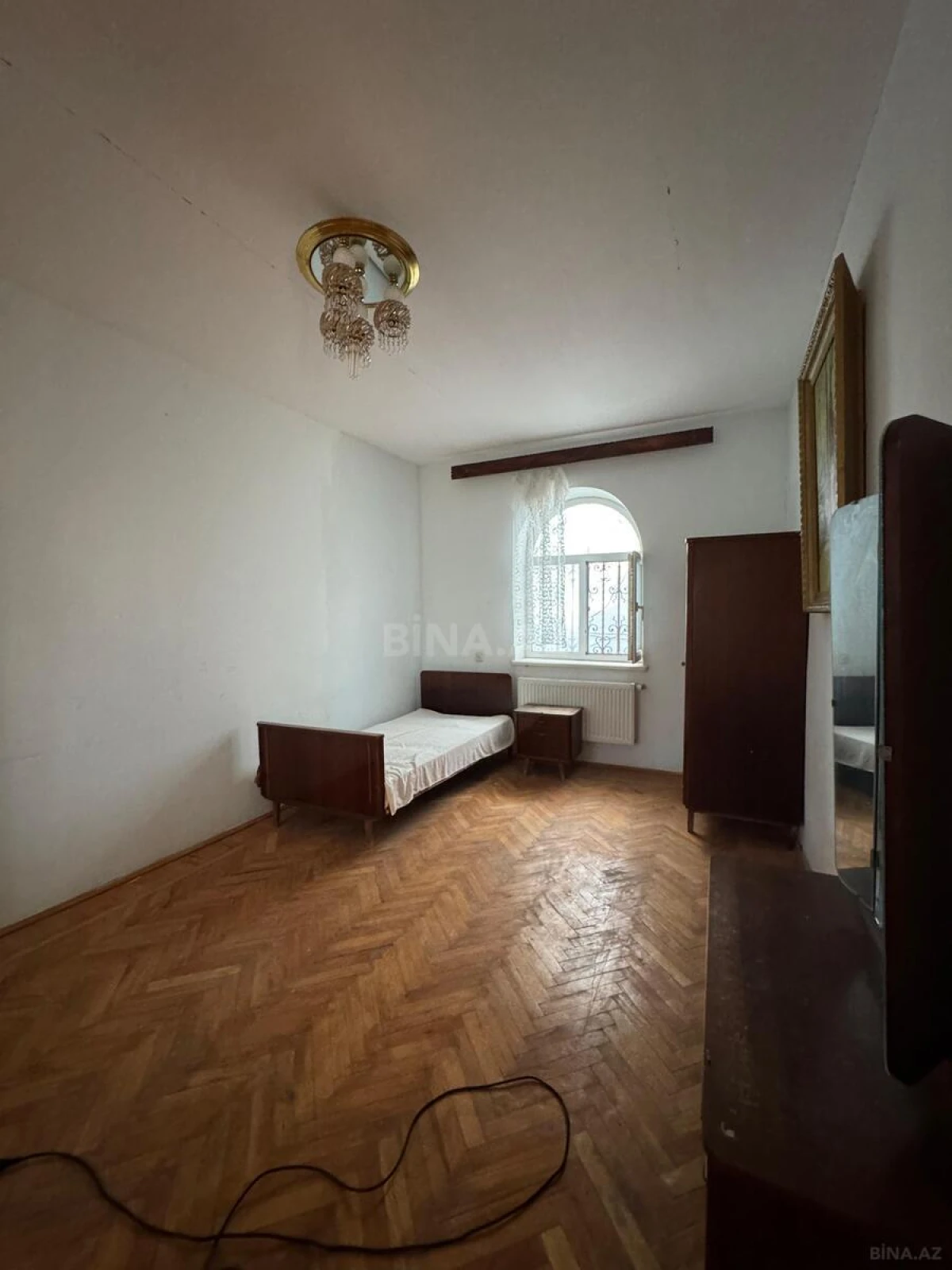 Satılır 6 otaqlı həyət evi 610 m²