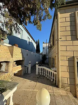 Satılır 6 otaqlı həyət evi 610 m²