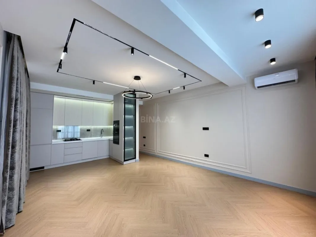 Satılır 4 otaqlı mənzil 117 m²