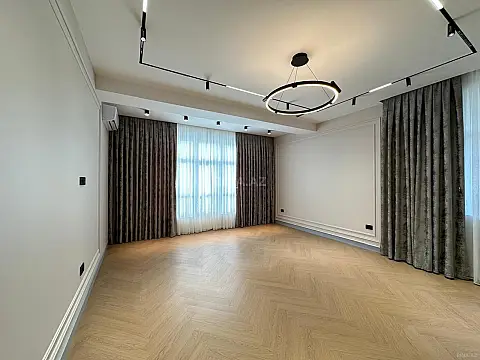 Satılır 4 otaqlı mənzil 117 m² — Bakı, Xətai m/s yanı 4 otaq 117.00 m²