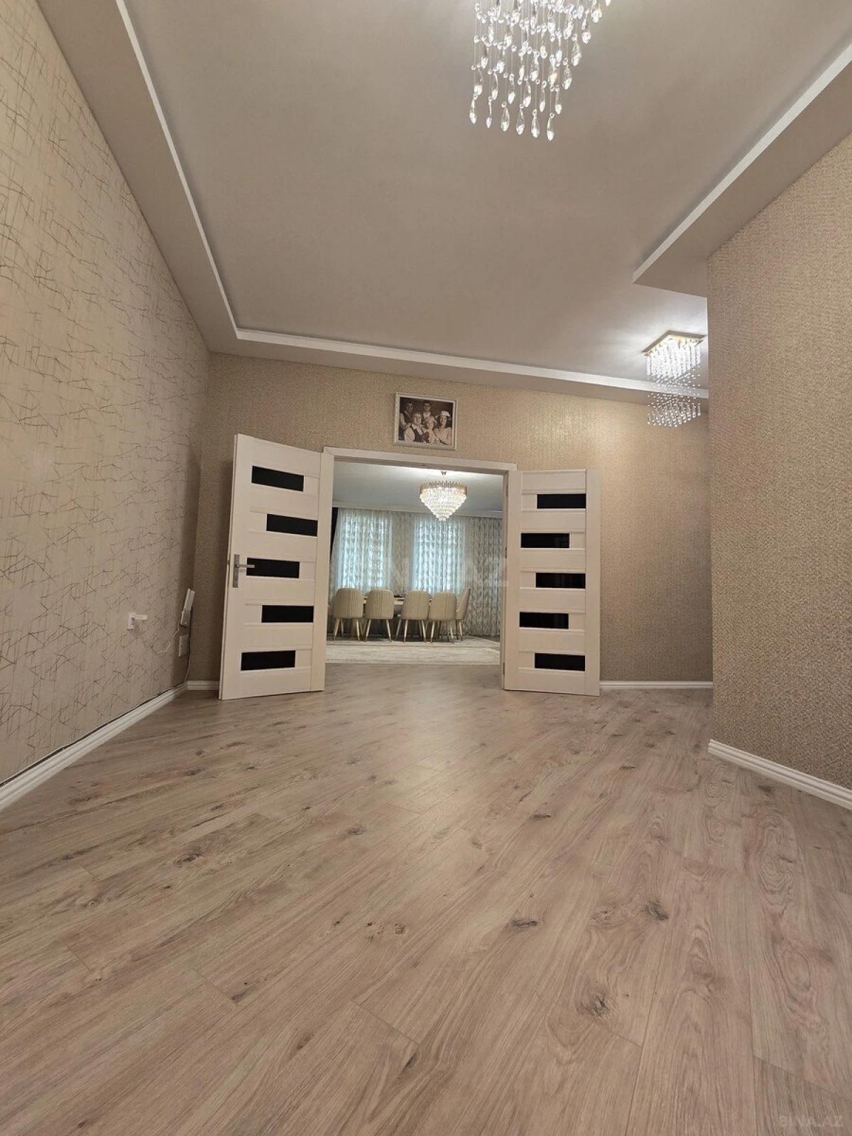 Satılır 3 otaqlı mənzil 150 m²