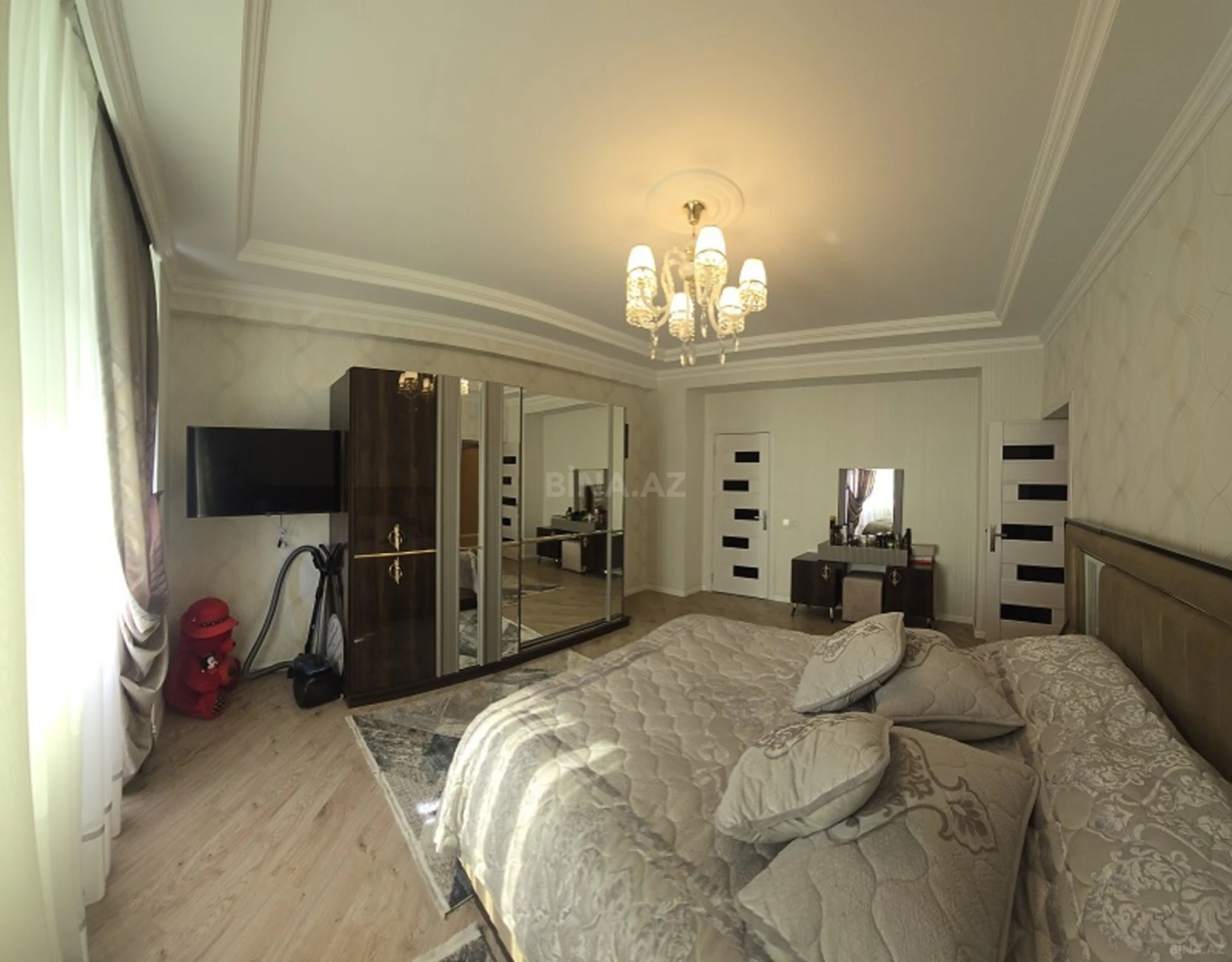 Satılır 3 otaqlı mənzil 150 m²