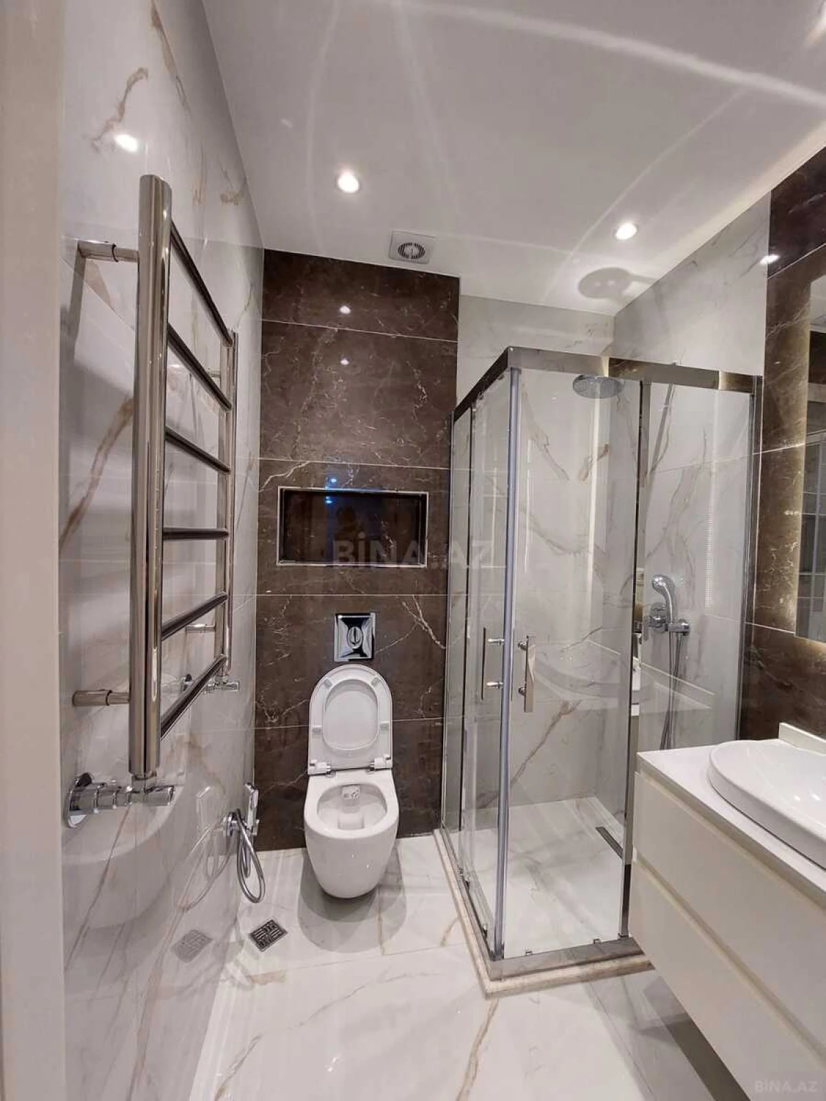 Kirayə verilir 3 otaqlı mənzil 100 m²