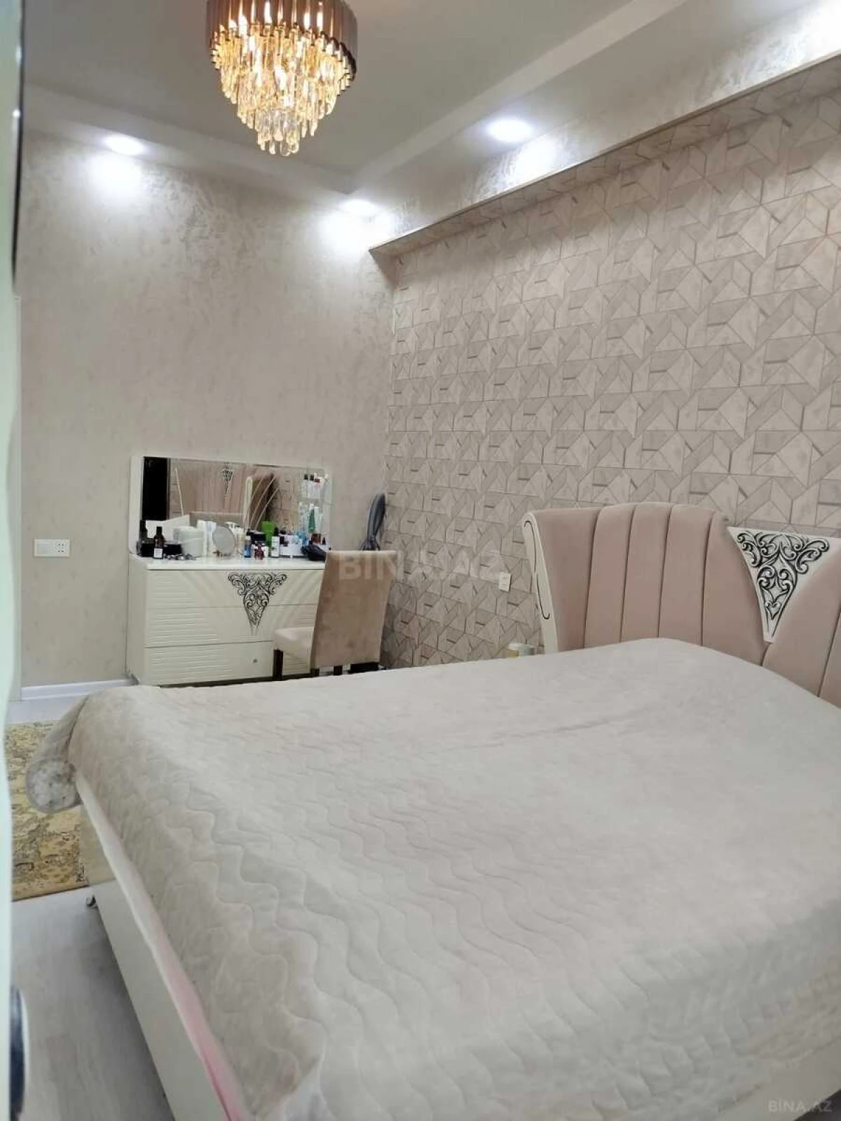 Satılır 2 otaqlı mənzil 56 m²