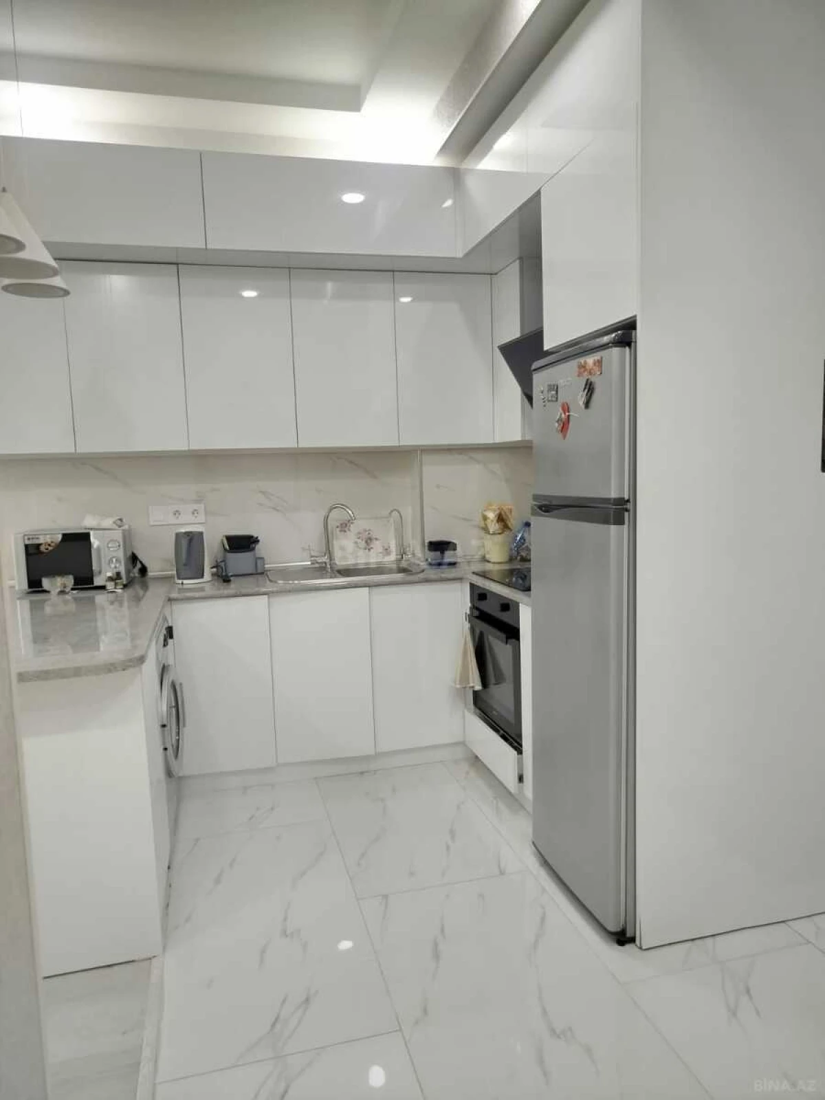 Satılır 2 otaqlı mənzil 56 m²