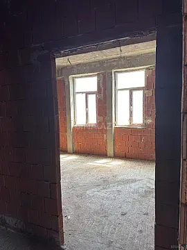 Satılır 3 otaqlı mənzil 138 m²