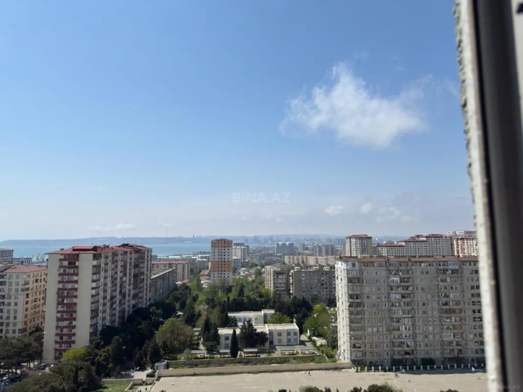 Satılır 3 otaqlı mənzil 138 m²