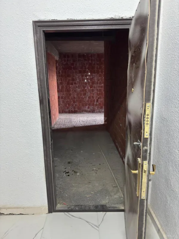 Satılır 3 otaqlı mənzil 138 m²