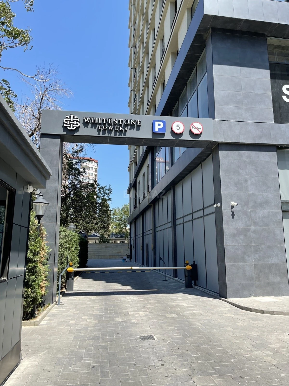 Satılır 4 otaqlı mənzil 176.5 m²