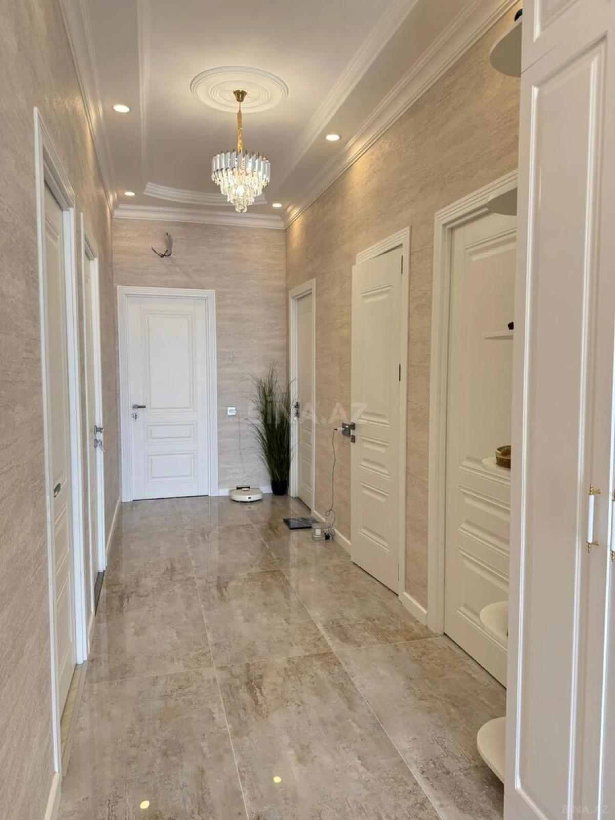 Satılır 5 otaqlı həyət evi 160 m²