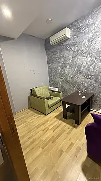 Kirayə verilir 9 otaqlı ofis 200 m²